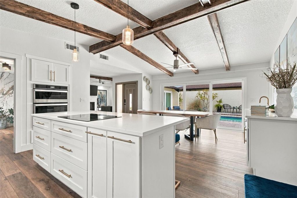 Image 25 of property listing at 5041 PALOMA DRIVE, Tampa, FL 33624