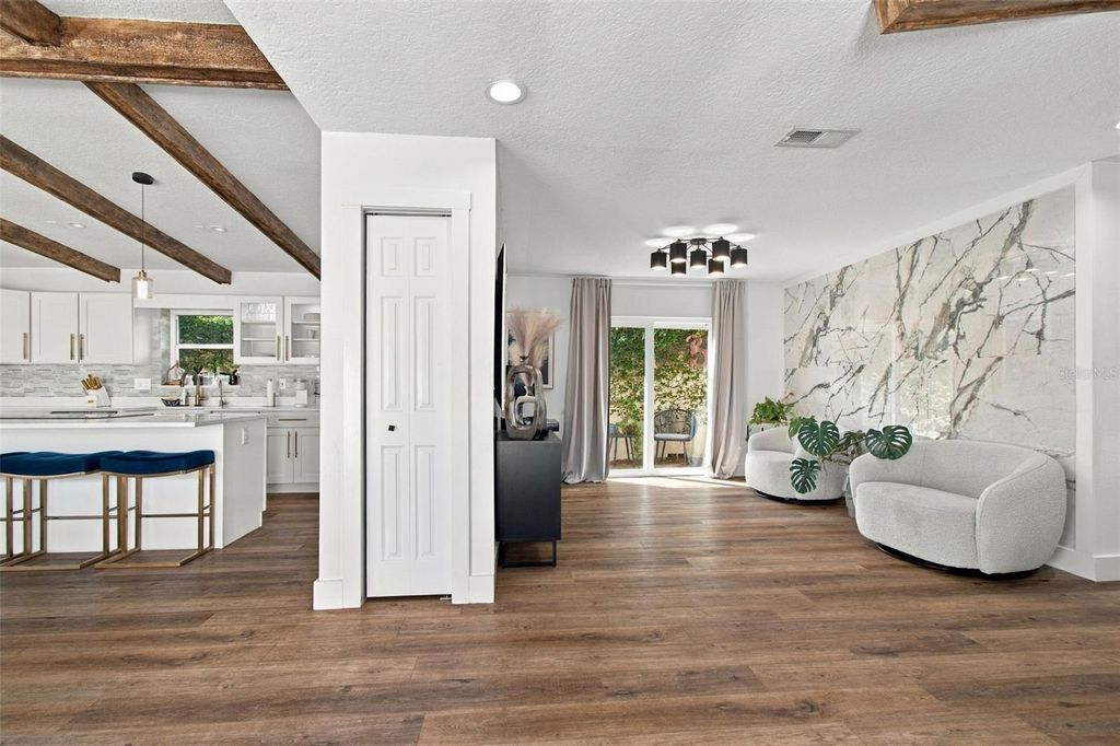 Image 30 of property listing at 5041 PALOMA DRIVE, Tampa, FL 33624