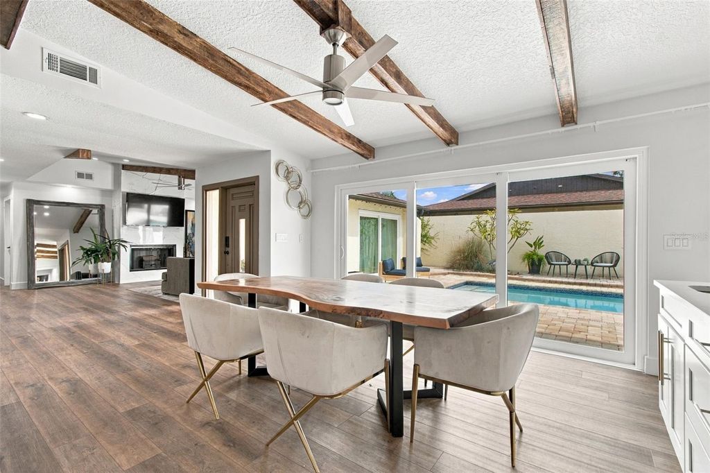 Image 31 of property listing at 5041 PALOMA DRIVE, Tampa, FL 33624
