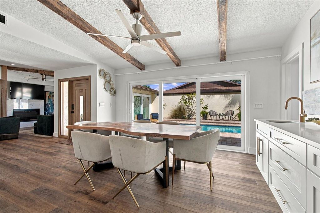 Image 38 of property listing at 5041 PALOMA DRIVE, Tampa, FL 33624