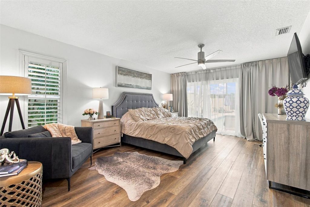 Image 56 of property listing at 5041 PALOMA DRIVE, Tampa, FL 33624