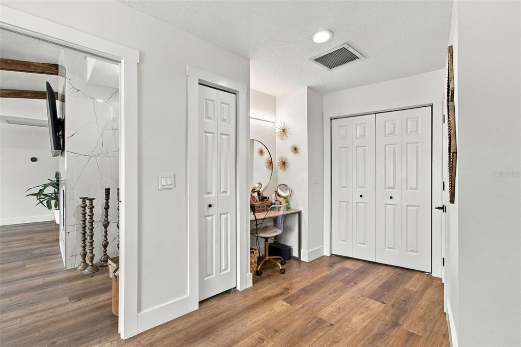Image 59 of property listing at 5041 PALOMA DRIVE, Tampa, FL 33624