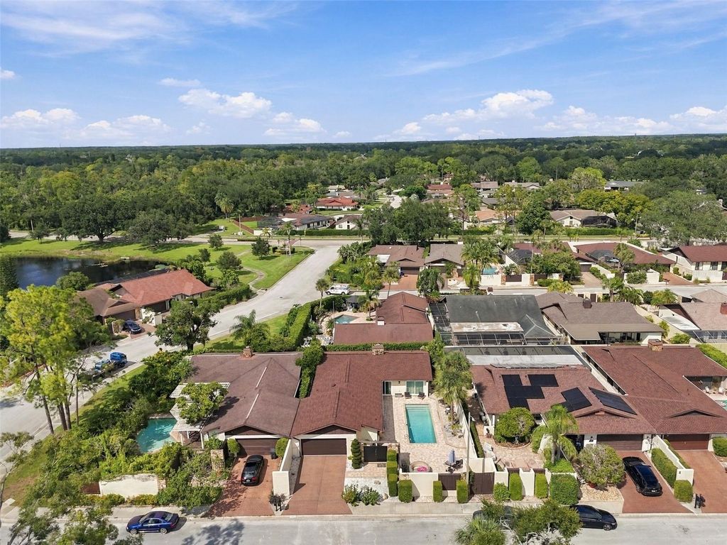 Image 82 of property listing at 5041 PALOMA DRIVE, Tampa, FL 33624