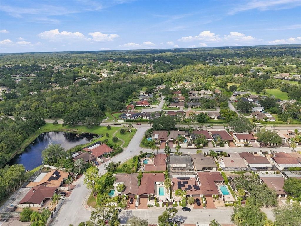 Image 83 of property listing at 5041 PALOMA DRIVE, Tampa, FL 33624