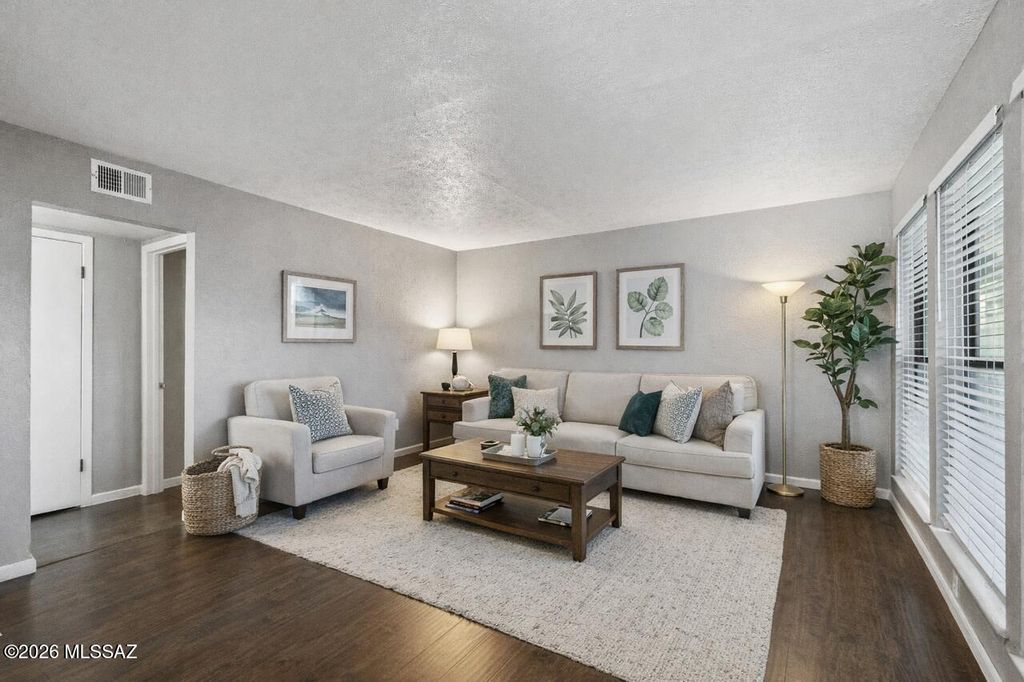 Image 2 of property listing at 1620 N Wilmot Rd Unit S435, Tucson, AZ 85712