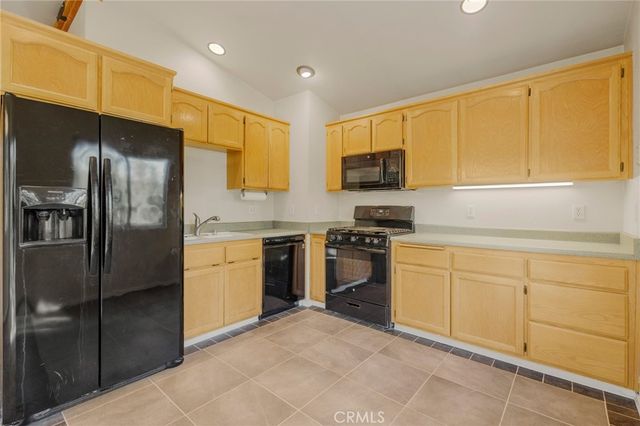 32715 Willow, Running Springs, CA 92382