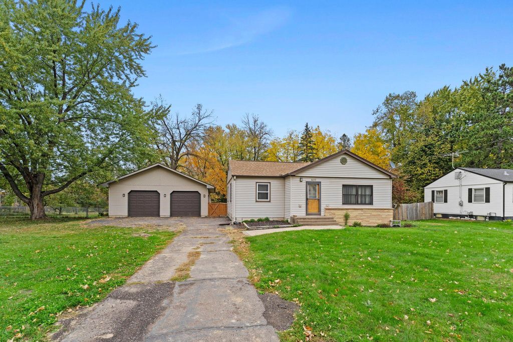 420 2nd Street SE, Braham, MN 55006 — photo 2