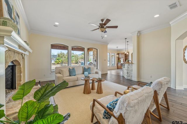 1509 Cooks Xing, Tyler, TX 75703