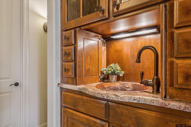 1509 Cooks Xing, Tyler, TX 75703