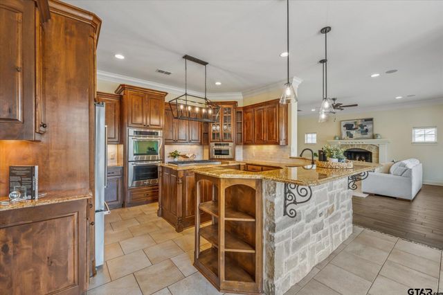 1509 Cooks Xing, Tyler, TX 75703