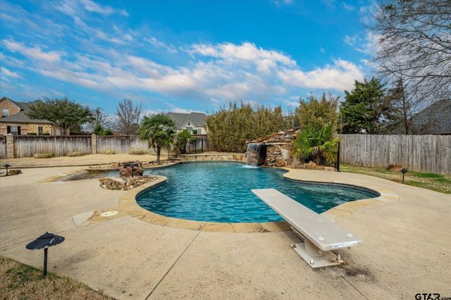 1509 Cooks Xing, Tyler, TX 75703