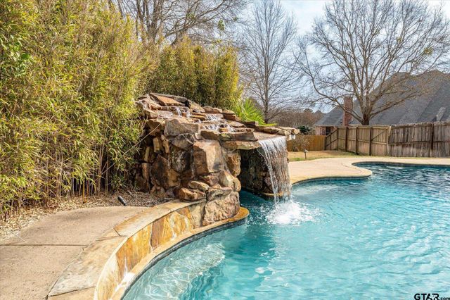 1509 Cooks Xing, Tyler, TX 75703