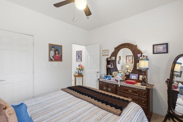 330 Calle Consuelo NE, Los Lunas, NM 87031