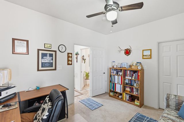 330 Calle Consuelo NE, Los Lunas, NM 87031
