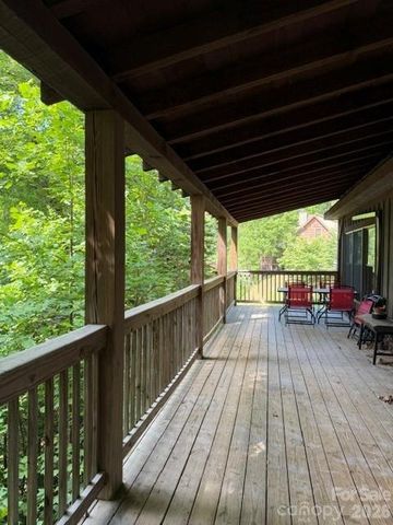 140 Falls Crossing Road, Burnsville, NC 28714