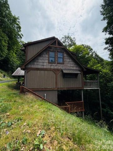 140 Falls Crossing Road, Burnsville, NC 28714