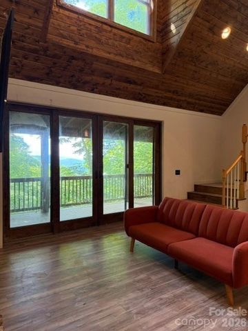 140 Falls Crossing Road, Burnsville, NC 28714