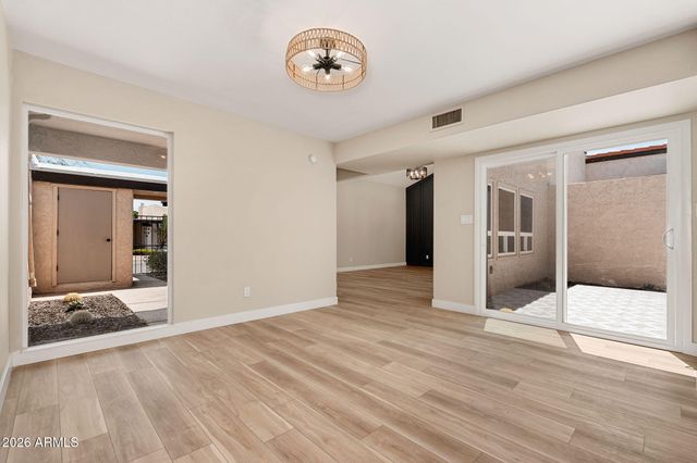 2808 N 61ST Street, Scottsdale, AZ 85257