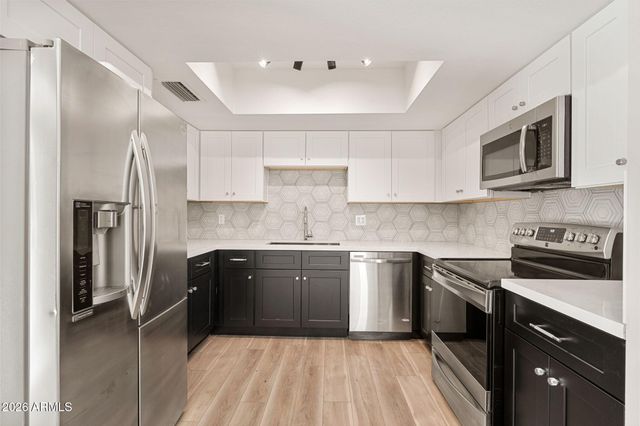 2808 N 61ST Street, Scottsdale, AZ 85257