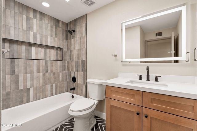 2808 N 61ST Street, Scottsdale, AZ 85257