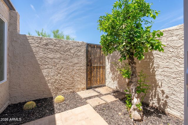 2808 N 61ST Street, Scottsdale, AZ 85257