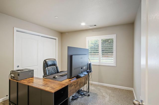 1529 Mitchell Ave, Escalon, CA 95320