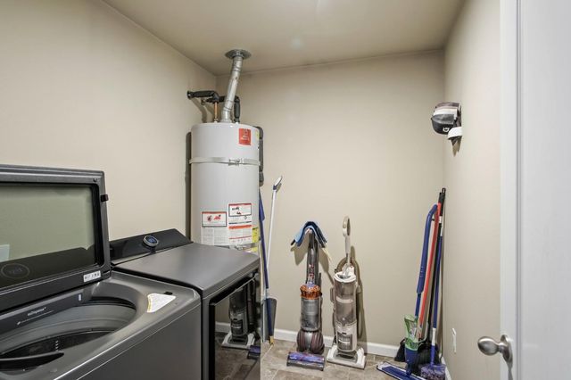 1529 Mitchell Ave, Escalon, CA 95320