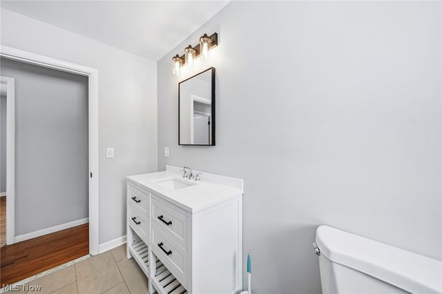 943 N Lake Street, Madison, OH 44057