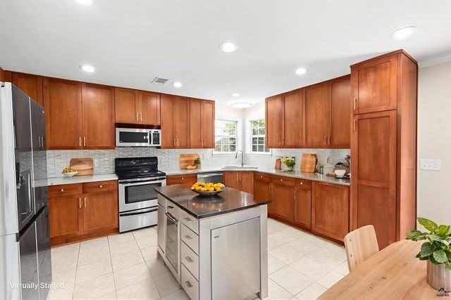 109 Oldfield Court, Centerville, GA 31028