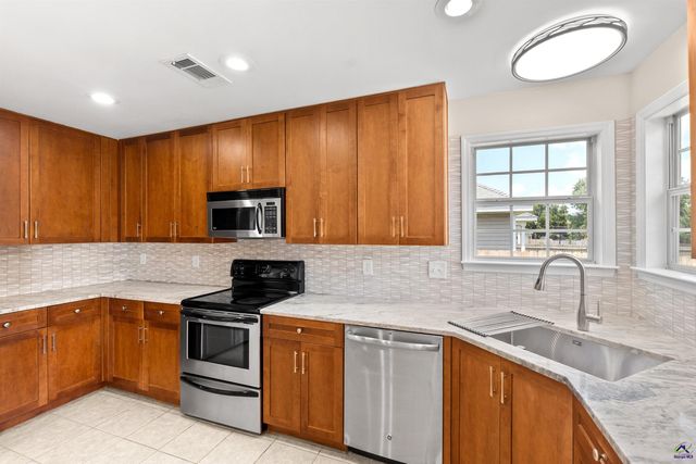 109 Oldfield Court, Centerville, GA 31028