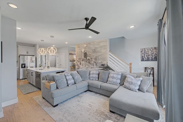 1308 Montgomery Ave Apt 5, Nashville, TN 37207