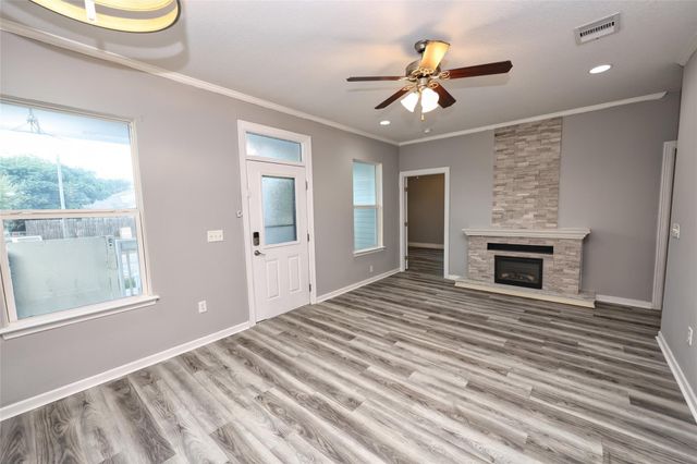 2107 54th Street, Galveston, TX 77551