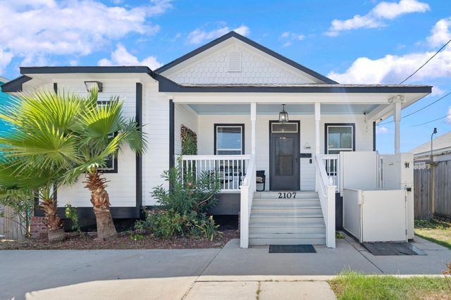 2107 54th Street, Galveston, TX 77551