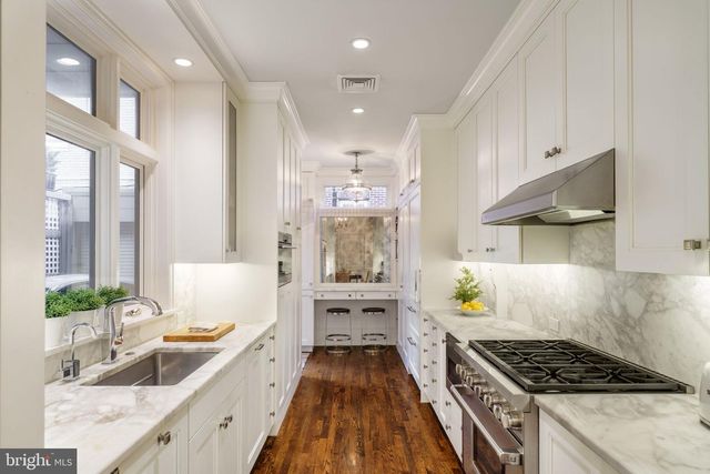 1831 DELANCEY PL, Philadelphia, PA 19103