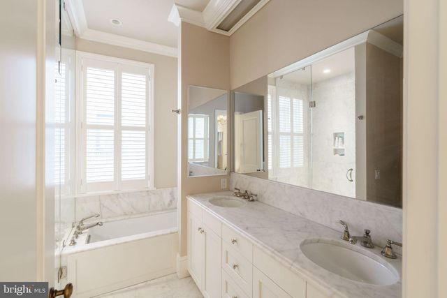 1831 DELANCEY PL, Philadelphia, PA 19103