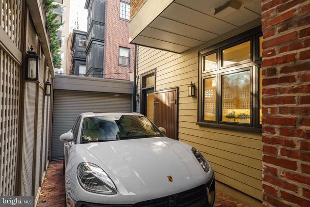 1831 DELANCEY PL, Philadelphia, PA 19103