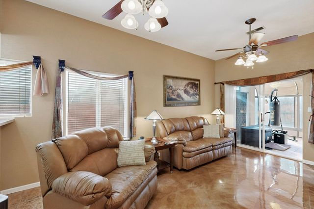 609 Wanda Court SW, Los Lunas, NM 87031