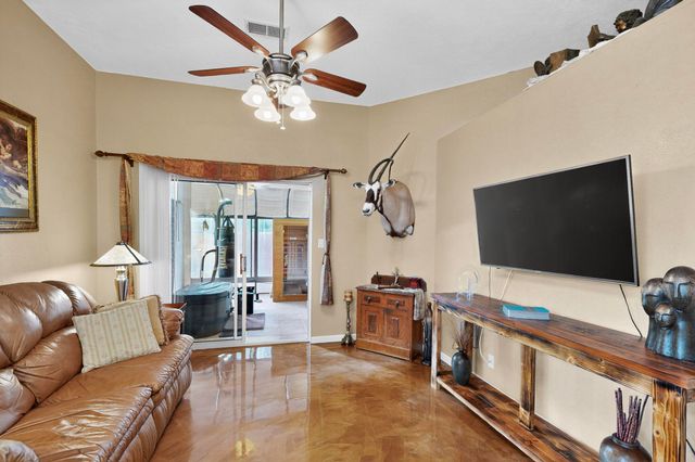 609 Wanda Court SW, Los Lunas, NM 87031