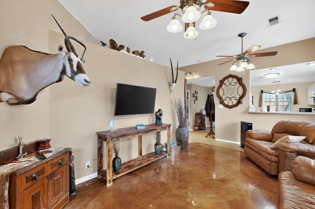 609 Wanda Court SW, Los Lunas, NM 87031