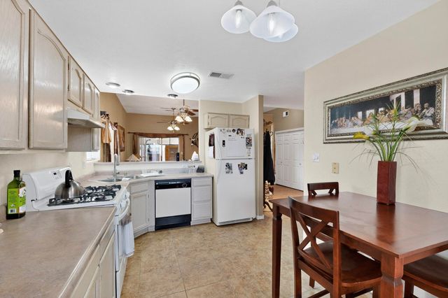 609 Wanda Court SW, Los Lunas, NM 87031