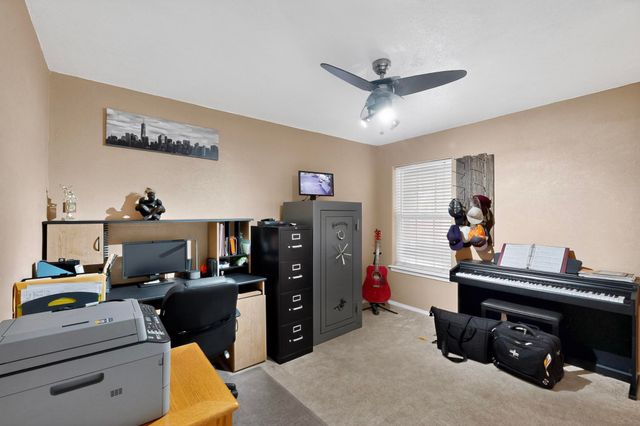 609 Wanda Court SW, Los Lunas, NM 87031