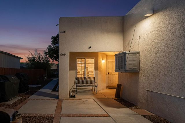 609 Wanda Court SW, Los Lunas, NM 87031