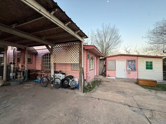 11329 Almeda Genoa Road, Houston, TX 77034