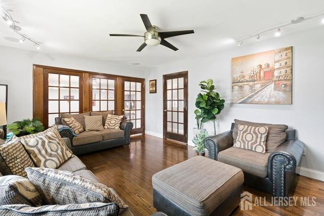 310 pitt Street, South Plainfield, NJ 07080