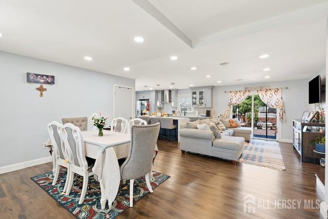 310 pitt Street, South Plainfield, NJ 07080