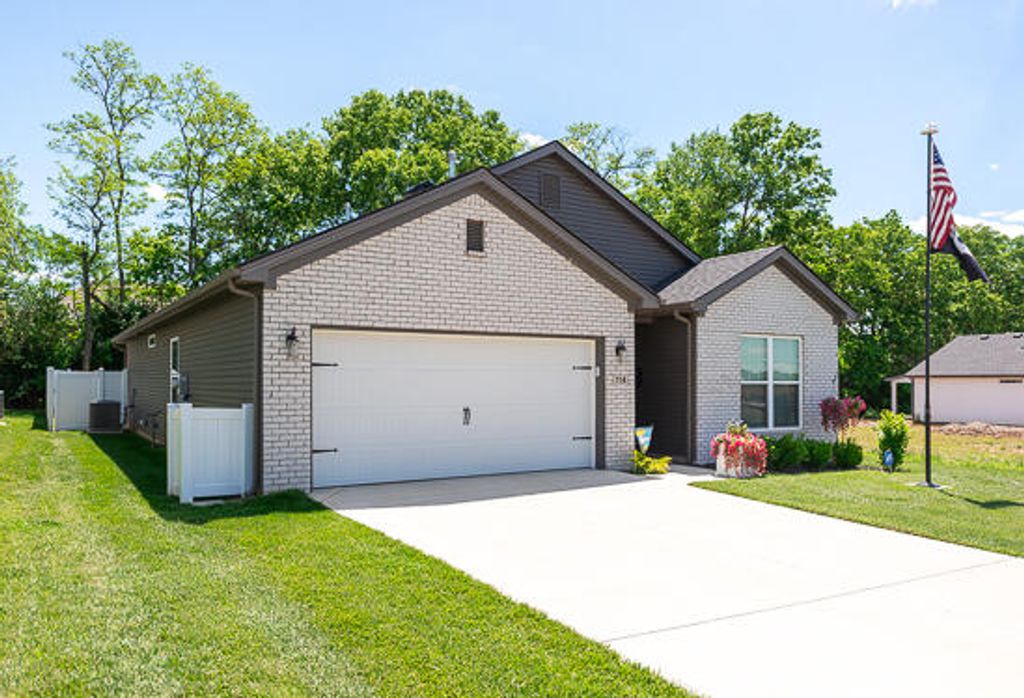 114 Compass Trail, Georgetown, KY 40324