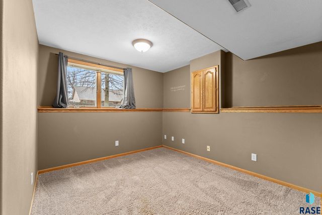 117 Thad St Street, Brandon, SD 57005