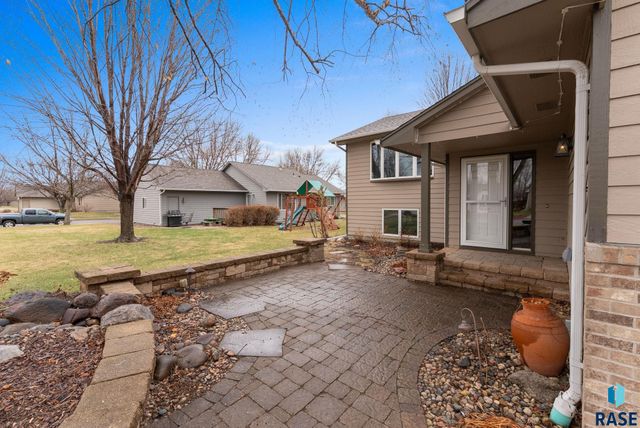 117 Thad St Street, Brandon, SD 57005