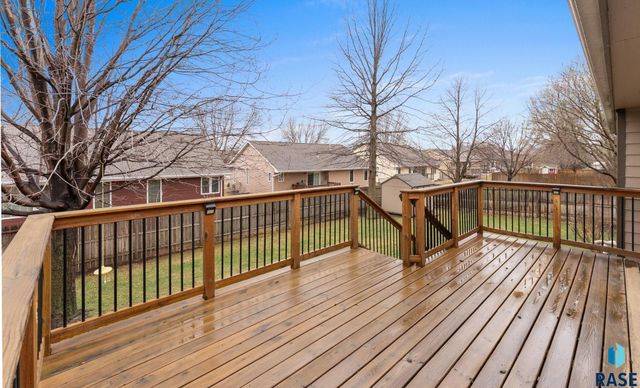 117 Thad St Street, Brandon, SD 57005