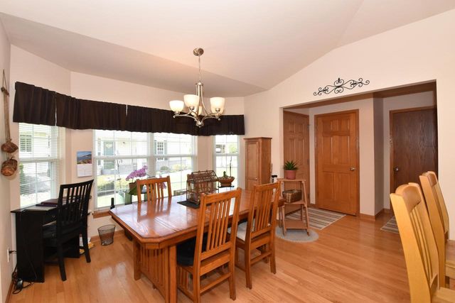 N97W14151 Knollcrest CIRCLE, Germantown, WI 53022